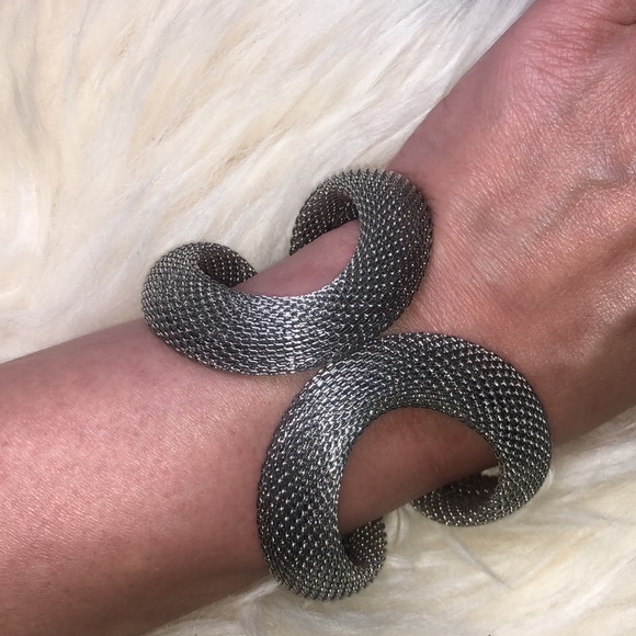 Mesh metal design bracelet - Picture 3 of 4